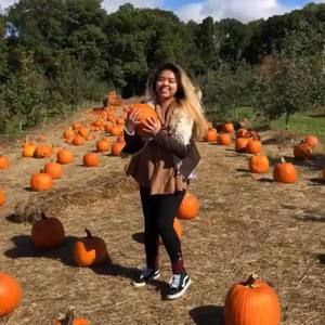 Meet your Posher, Cecilia